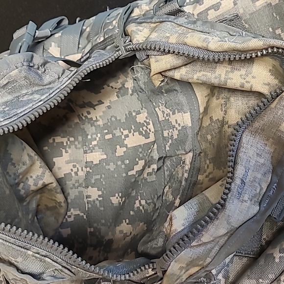 US Military Molle II Lightweight Load-Carrying Equipment Assault Pack - Picture 13 of 17